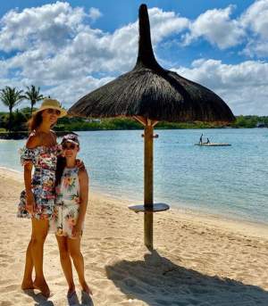 Ce se întâmplă între Dan Petrescu şi soţia sa? Adriana şi-a lăsat bărbatul şi a plecat într-o super vacanţă în Mauritius / GALERIE FOTO