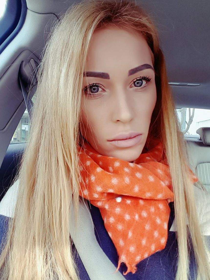 Bianca Drăguşanu este o bombă sexy, dar stai să o vezi pe sora ei. Oana este este la fel de hot / GALERIE FOTO