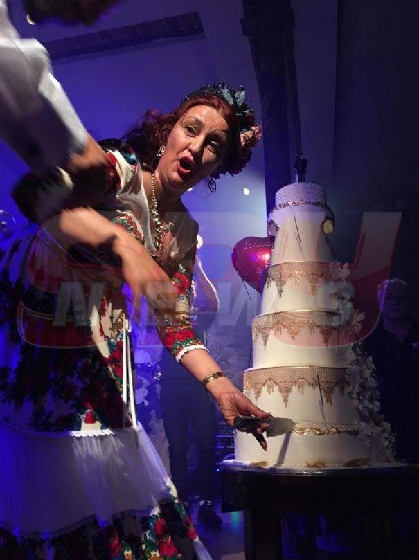 Rona Hartner s-a căsătorit cu alesul inimii! Artista a transformat nunta într-un eveniment public