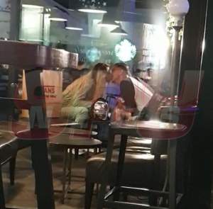 VIDEO PAPARAZZI / Imagini-bombă cu starul lui Gigi Becali! Cristi Manea şi videochatista lui au dat frâu liber sentimentelor într-o cafenea