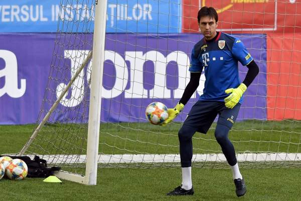 Ciprian Tătăruşanu a rămas fără antrenor! Cine este favorit să o preia pe Olympique Lyon