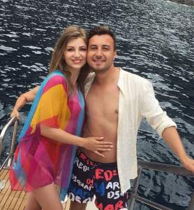 Exclusiv Nuntă Mare In Showbiz Valentin Sanfira Se Căsătoreste Iubita Sa Este O Artistă Celebră Galerie Foto