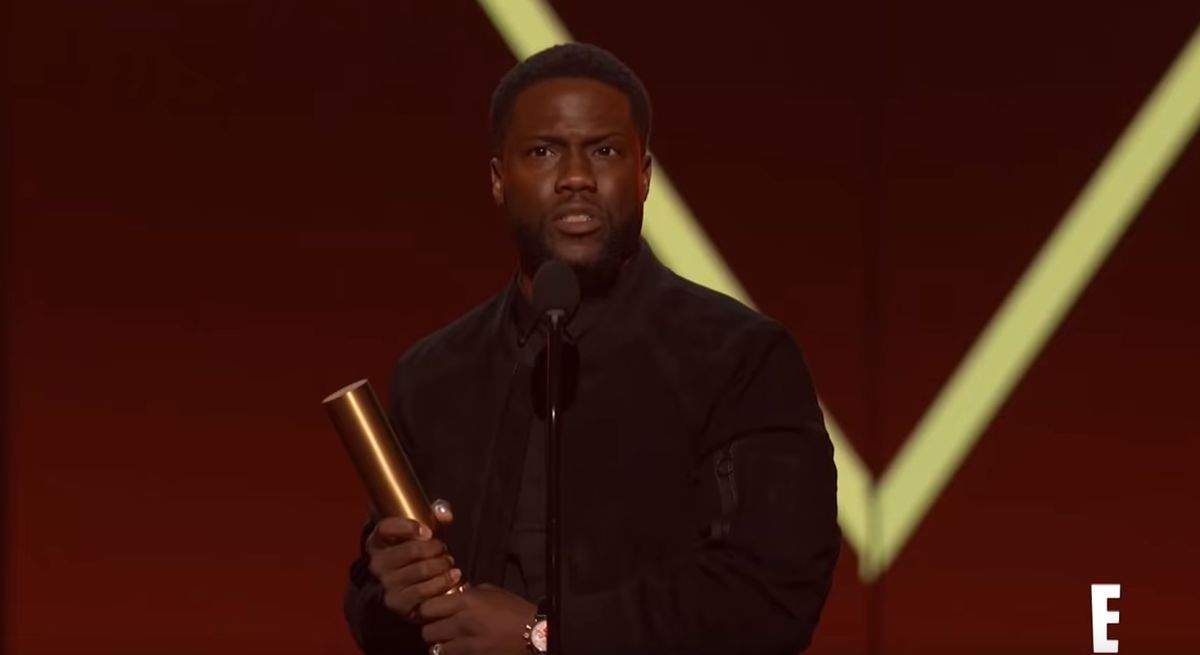 Prima apariție publică a actorul Kevin Hart după accident. Ce mesaj le-a transmis fanilor