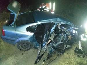 Noi imagini de la accidentul din Câmpulung Moldovenesc. Doi tineri au murit pe loc / FOTO