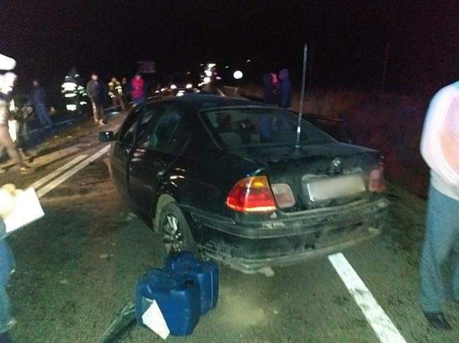 Noi imagini de la accidentul din Câmpulung Moldovenesc. Doi tineri au murit pe loc / FOTO