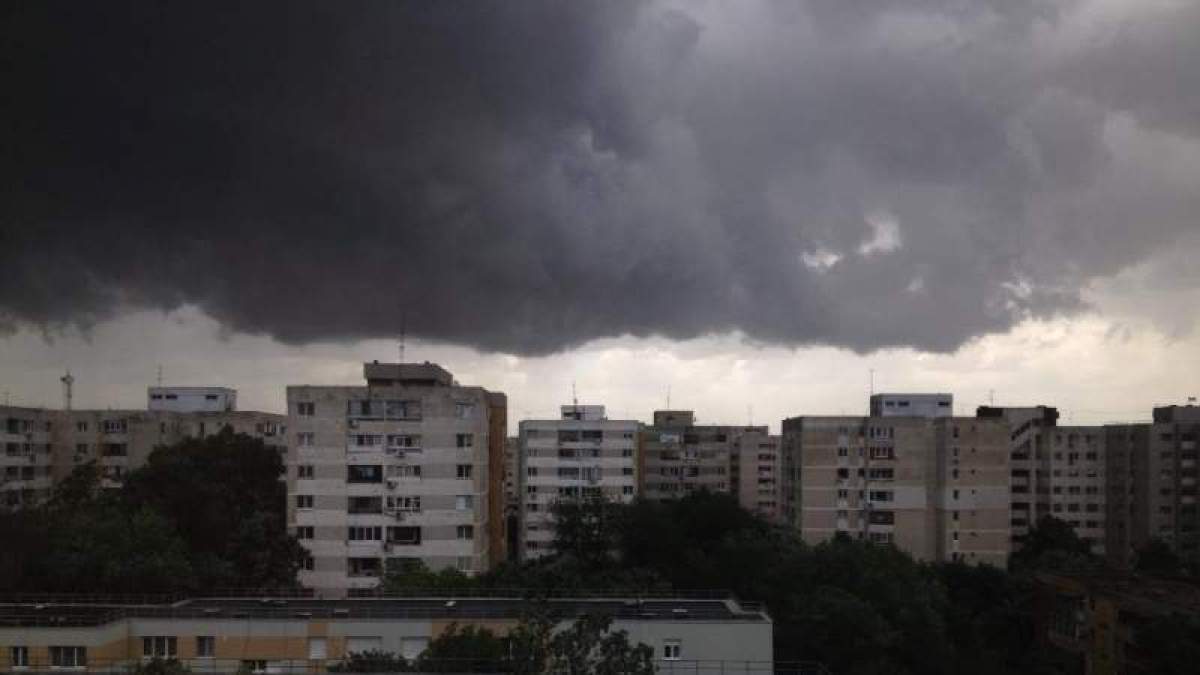 Alertă meteo de vreme rea, în mai multe județe. Este cod galben de vijelii!