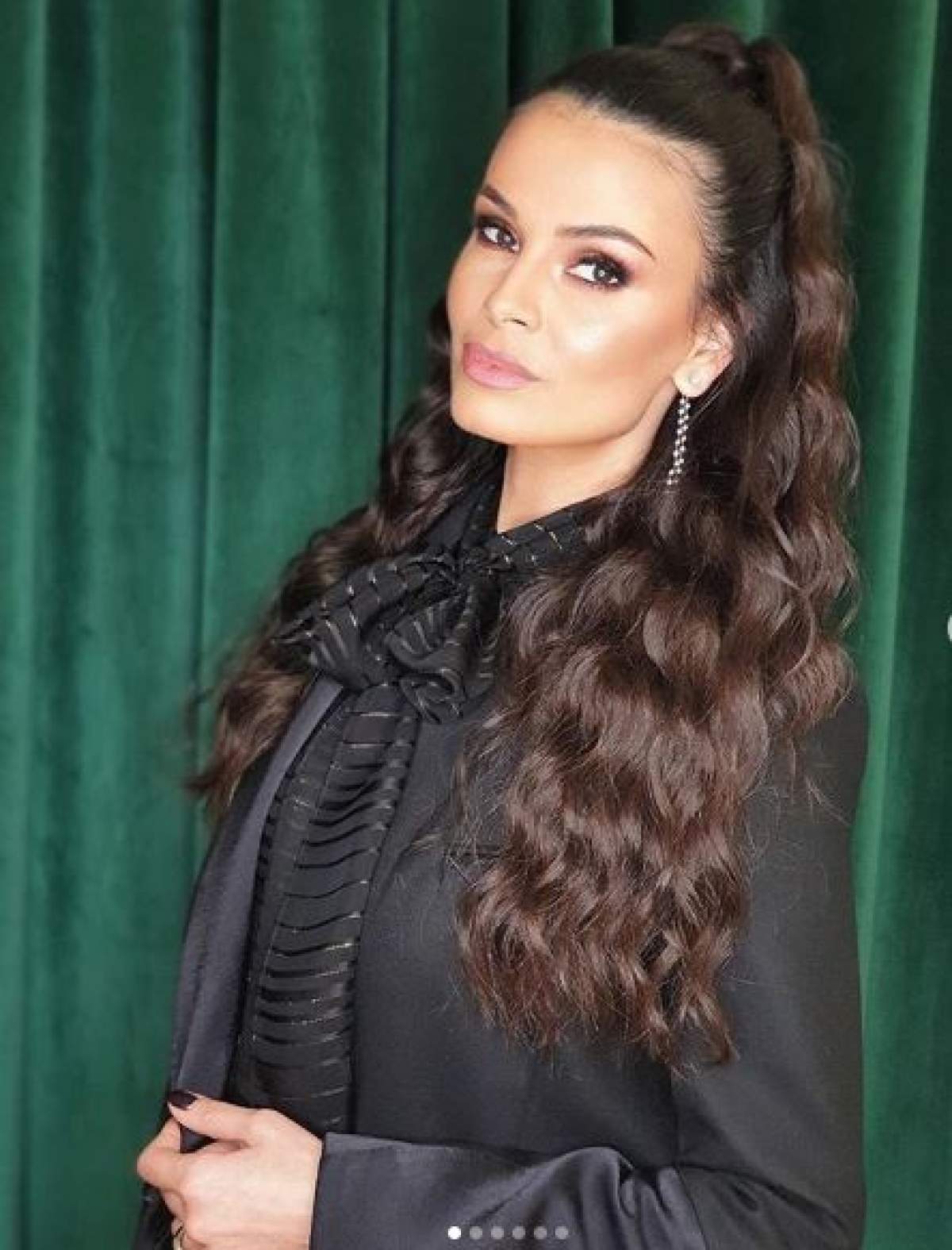 Anca Serea, adeptă a operaţiilor estetice. Medicul: "La cearcăne nu am ce să-ți fac"