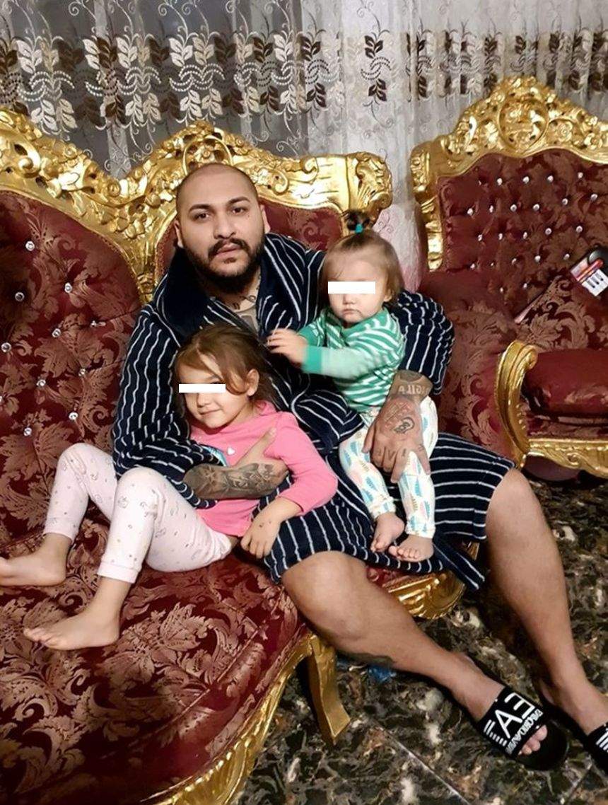 Dani Mocanu, ipostază emoţionantă alături de fetiţele sale. "Iubirile mele sincere"