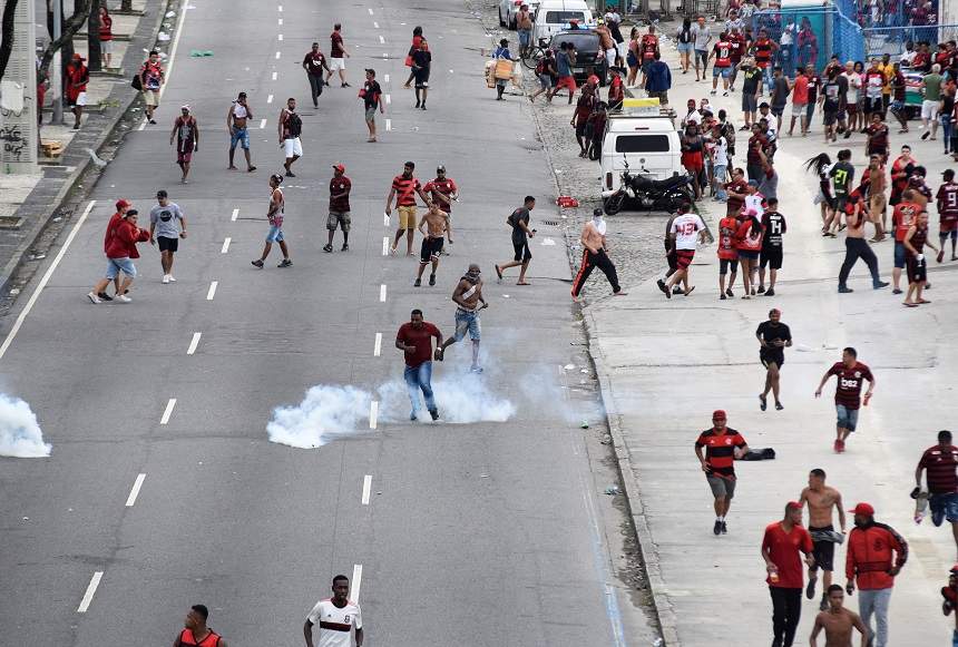 FOTO & VIDEO / Incidente violente în Brazilia, după ce Flamengo a câştigat Copa Libertadores! Poliţia a intervenit în forţă