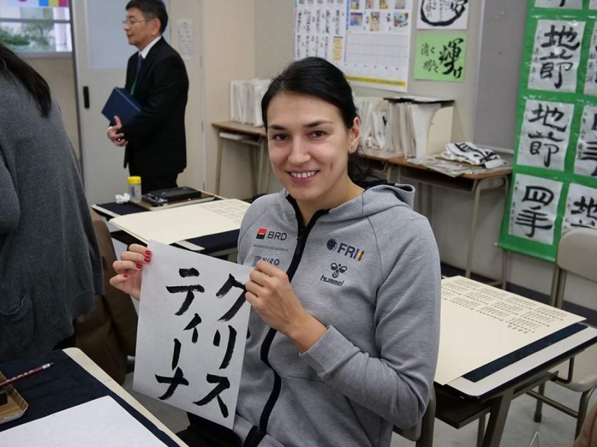 FOTO / Imagini senzaţionale din Japonia! Handbalistele din naționala României au luat lecții de caligrafie și au învățat ceremonia ceaiului
