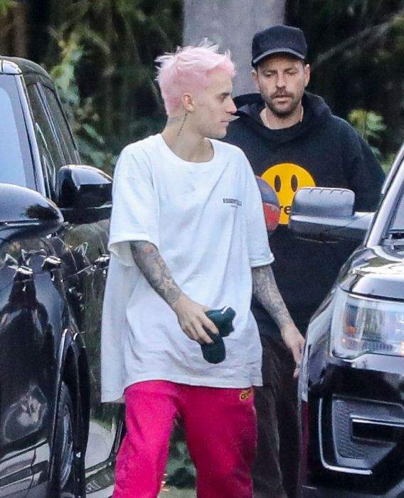 Justin Bieber, schimbare radicală de look după depresie. A renunţat la blond. Noua culoare este de-a dreptul şocantă. FOTO