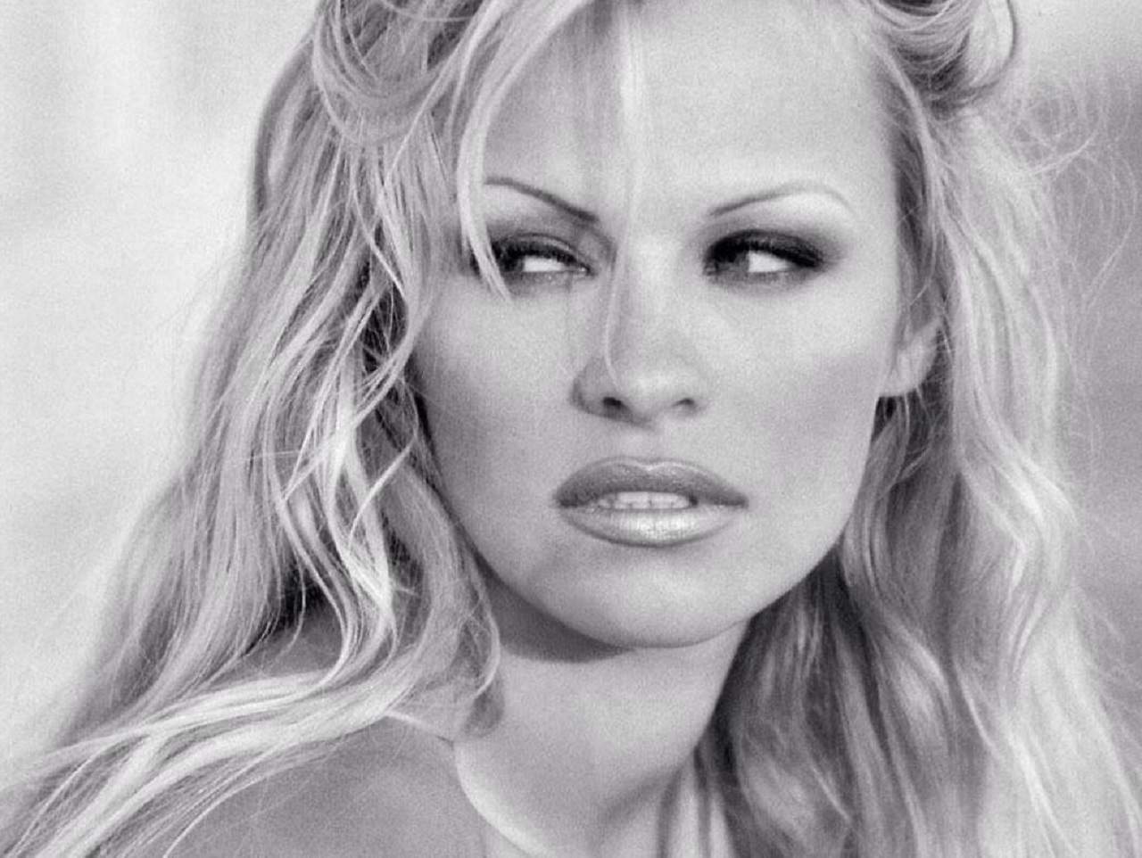 Pamela Anderson şi Nicole Kidman, sex simboluri la 52 de ani! Divele şi-au dezvăluit secretele