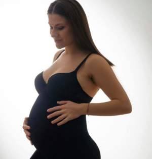 Tily Niculae este însărcinată: "Te așteptam cu brațele deschise"