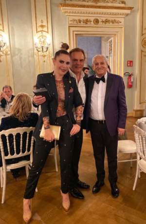 Adina Buzatu, în compania unuia dintre cei mai celebri bărbaţi din România. Ipostaza în care au fost surprinşi