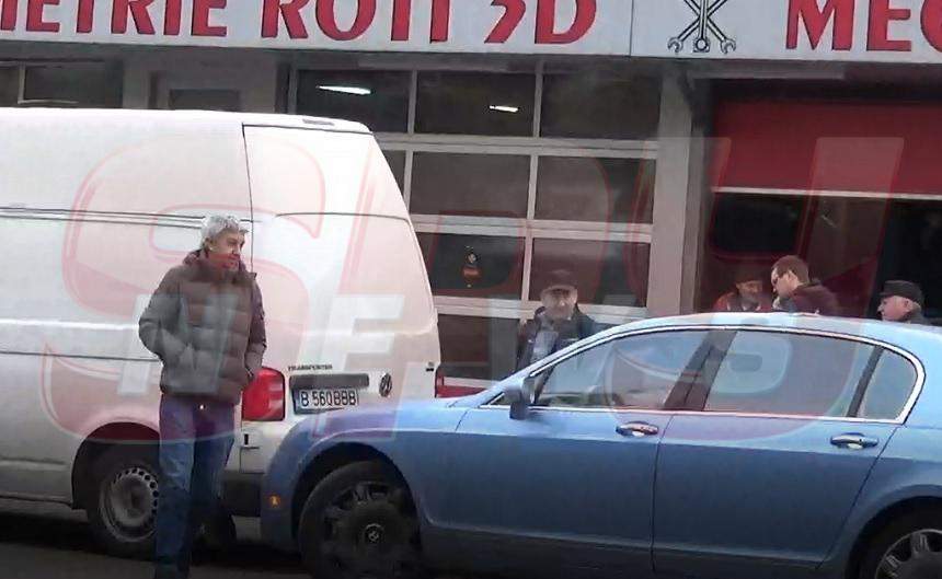 VIDEO PAPARAZZI / Momente de panică pentru Dan Diaconescu! Ce a păţit fostul om de televiziune în amiaza mare
