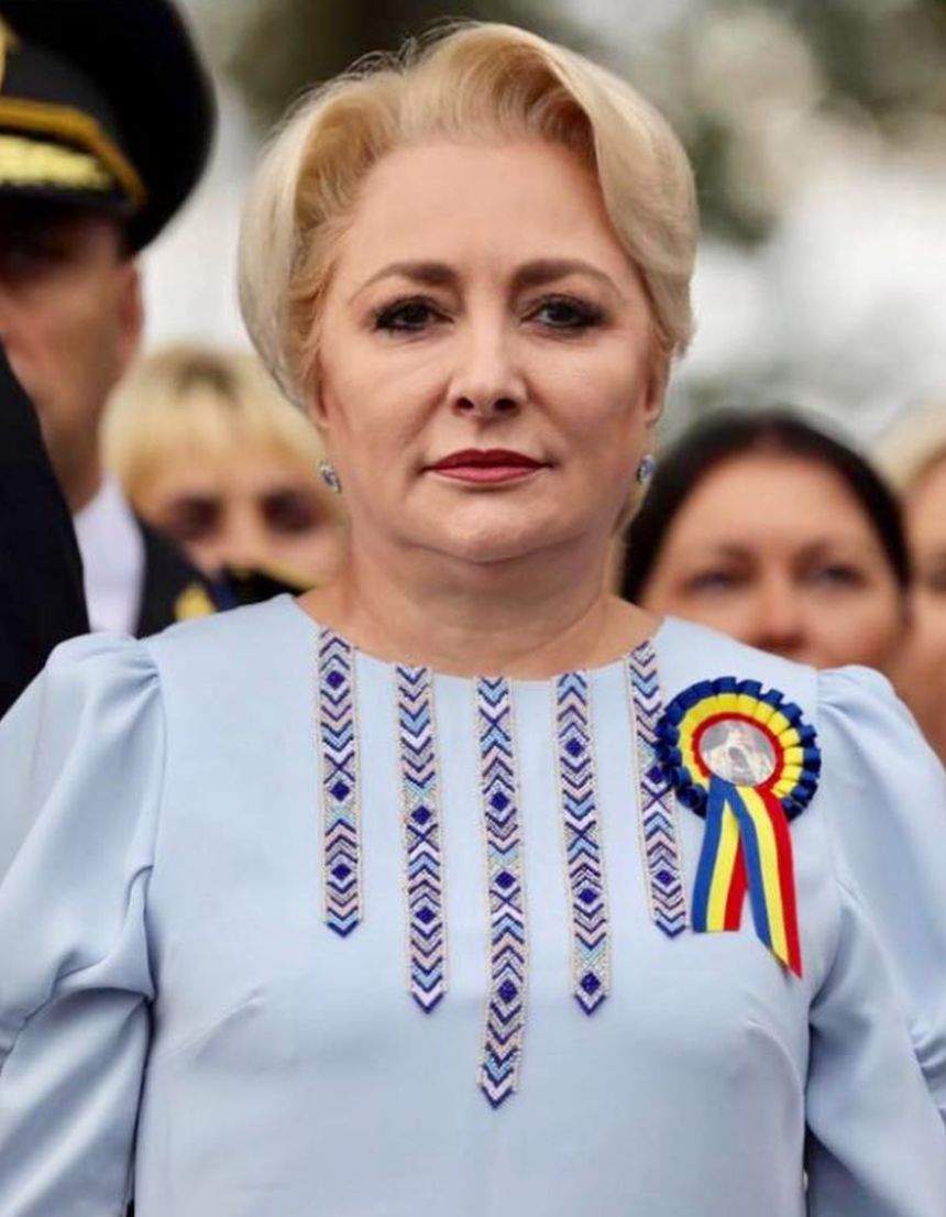 A negat vehement că s-a operat, dar adevărul este altul. Ce intervenţii estetice are Viorica Dăncilă