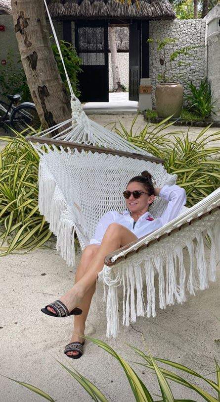 Simona Halep, clipe de răsfăţ în vacanţa exotică! Vedeta profită din plin de zilele libere. GALERIE FOTO