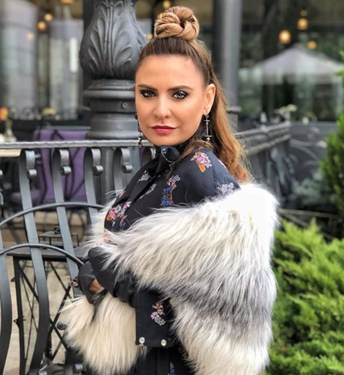 Exclusiv / Adina Buzatu are o nouă meserie. Puţine dive din showbiz ar fi în stare de aşa ceva