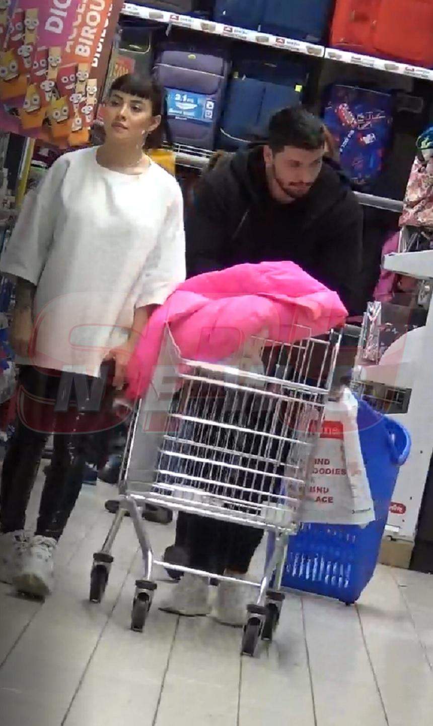 VIDEO PAPARAZZI / Ea comandă, el execută! Nicoleta Nucă și iubitul, sesiune nebună de shopping, înainte de Sărbători. Au golit portofelul și rafturile!