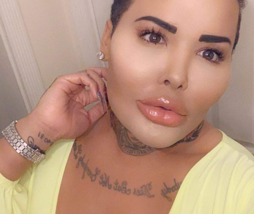 Cum arată bărbatul care a vrut să se transforme în Kim Kardashian. A ajuns mutilat, din cauza operațiilor estetice!