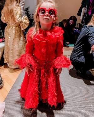 FOTO / La 3 ani, muză pentru creatorii de modă! Fiica lui Jojo, direct pe catwalk