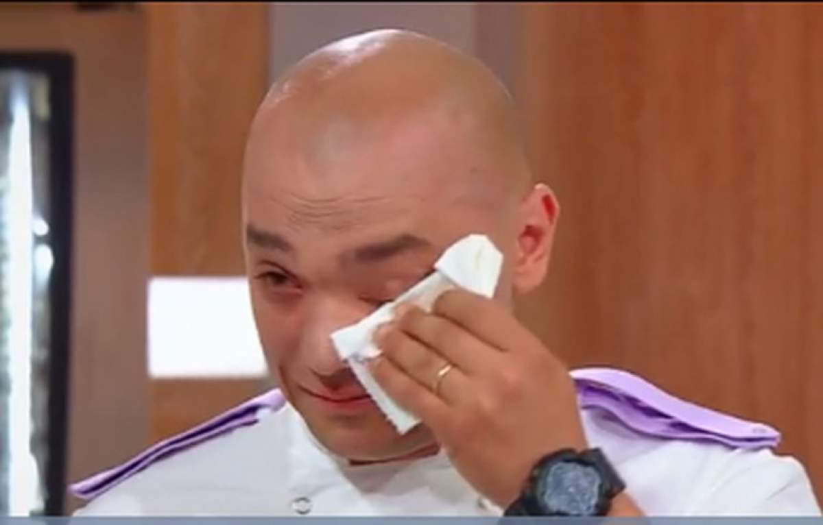 Momente emoţionante la "Chefi la cuţite". Concurenţii au izbucnit în lacrimi, după ce au primit mesaje din partea familiilor