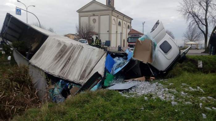 Accident mortal în Italia! Un şofer român de camion a încercat să evite tragedia