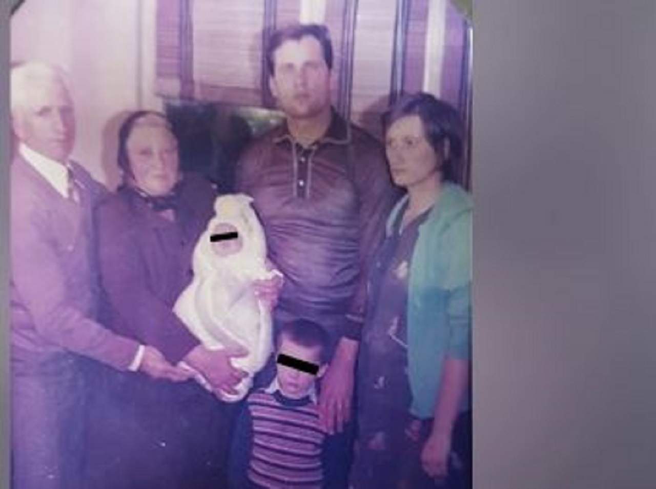 GALERIE FOTO / Imagini cu Gheorghe Dincă din tinereţe. Cum arăta acesta la nuntă