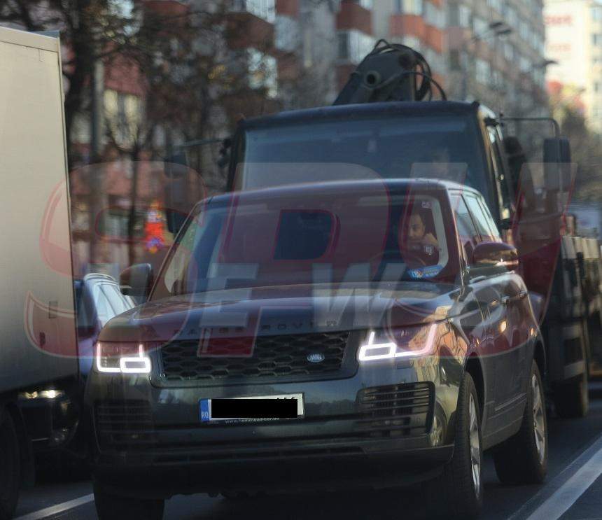 VIDEO PAPARAZZI / Stresul a pus stăpânire pe Mirel Rădoi! Gestul făcut de selecţionerul României în trafic