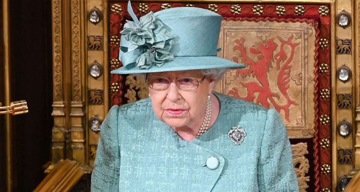 Regina Elisabeta e cam zgârcită cu cadourile de Crăciun. Ce daruri infime au primit angajații ei