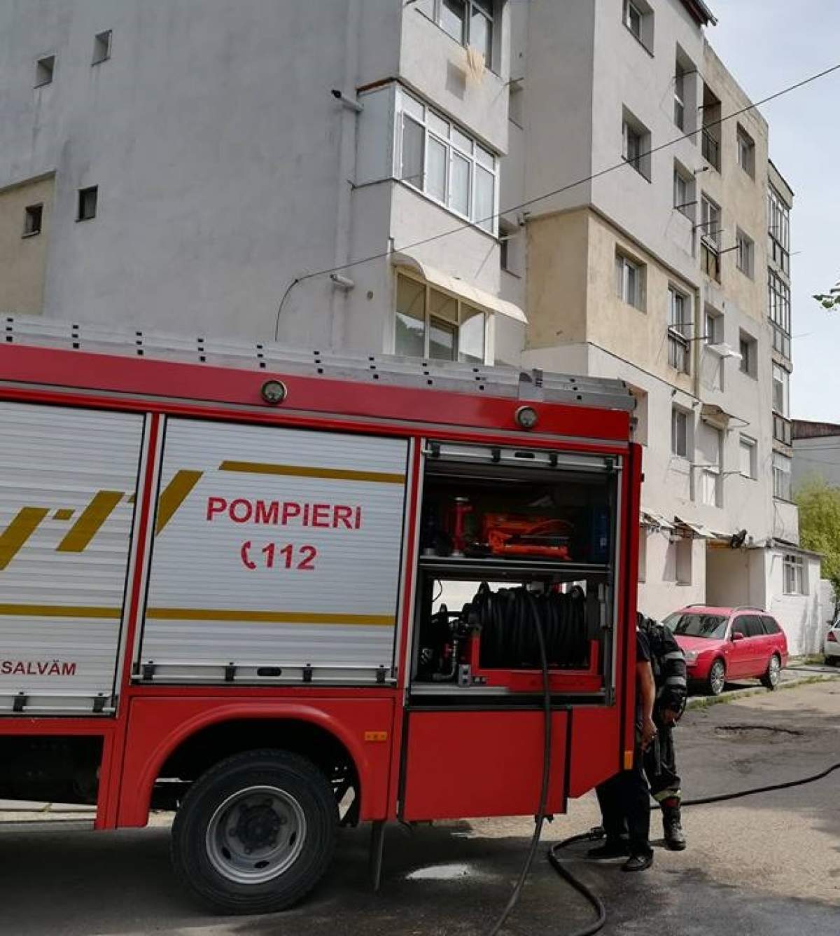 Un bloc din Vaslui a fost evacuat, după ce un locatar a pus în cuptor 20 de ardei iuți! „Toți plângeau”
