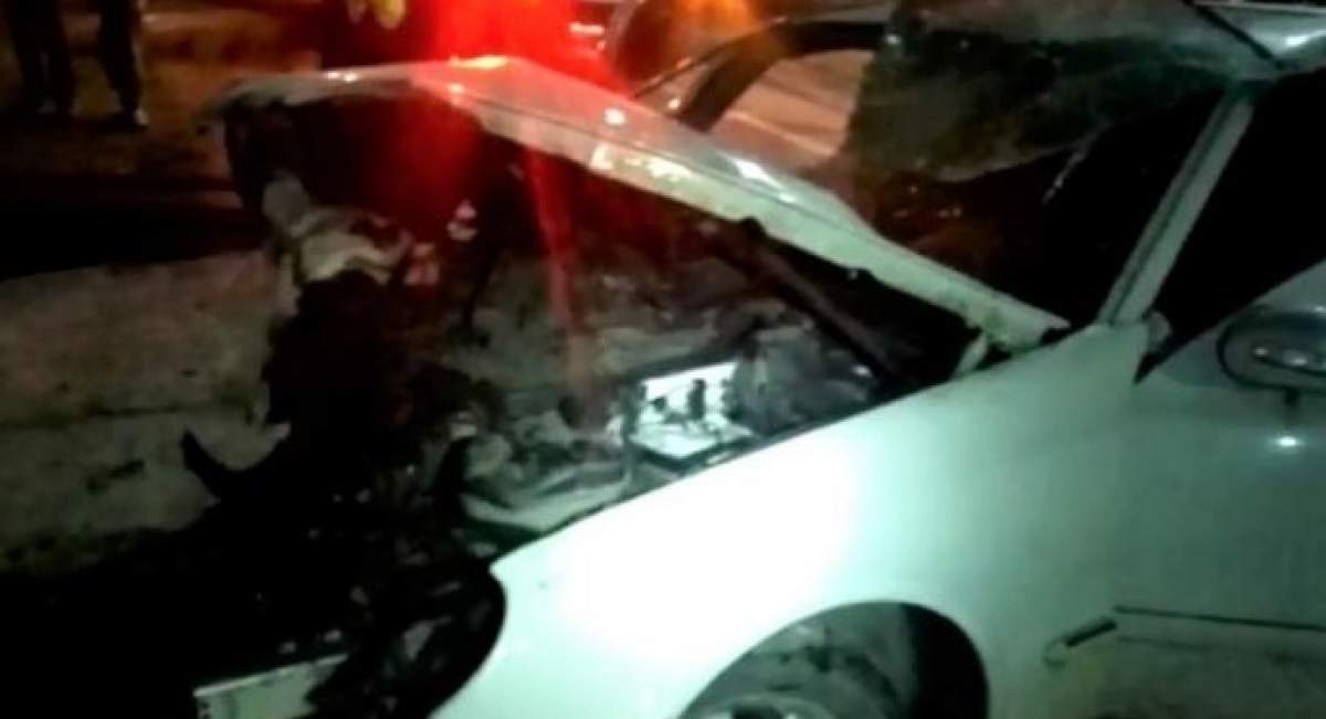 Impact nimicitor, în Argeș! Un bărbat beat și-a omorât fratele, după ce a intrat cu mașina într-un zid. VIDEO