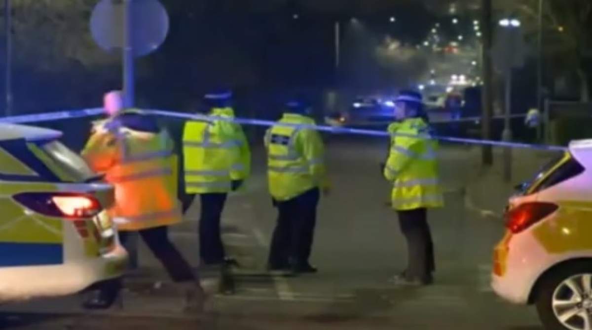 Un şofer a intrat cu maşina într-un grup de oameni, la Londra! Un băiat de 12 ani a murit