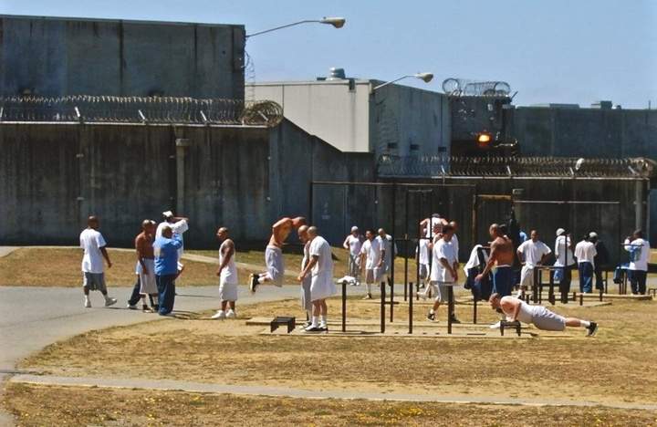 Românul care a speriat America, show total într-o puşcărie din California! Imagini incredibile