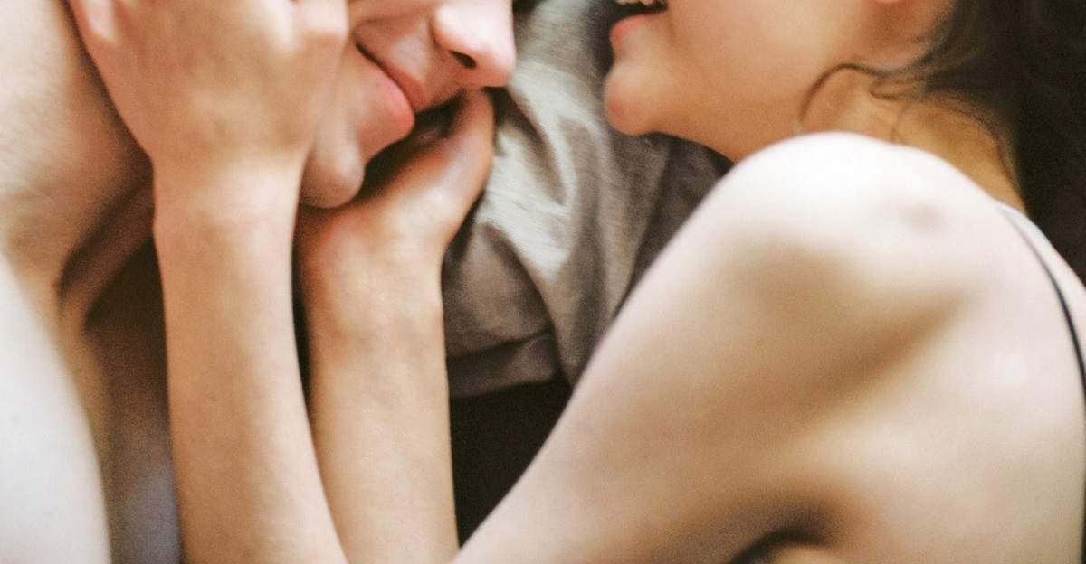 Partidă de amor nebun, încheiată la spital! Bărbatul s-a dezbrăcat, iar medicii s-au crucit când au văzut ce a pățit