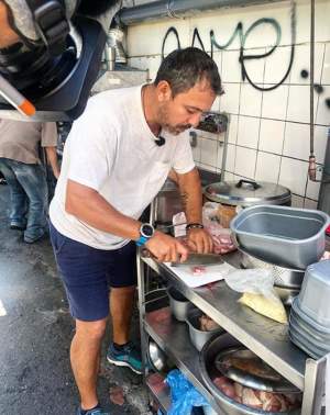 Chef Sorin Bontea le cere ajutorul fanilor. ''Eu sper ca împreună să facem o minune''