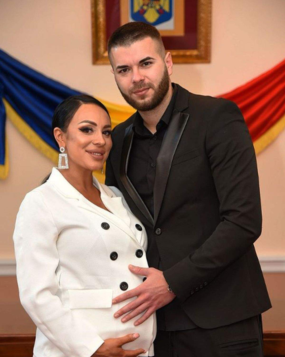 FOTO / Gata, e băiat de casă! Cristian Daminuță s-a căsătorit civil cu iubita însărcinată