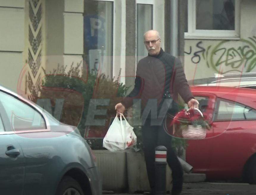 VIDEO PAPARAZZI / Imagini de senzaţie cu cel mai mare antrenor din istoria gimnasticii româneşti! Iată cu îşi impresionează soţia Octavian Bellu