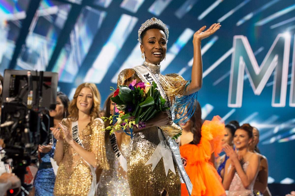 Miss Universe 2019 a fost câștigat de reprezentanta Africii de Sud. Cum arată noua regină a frumuseții
