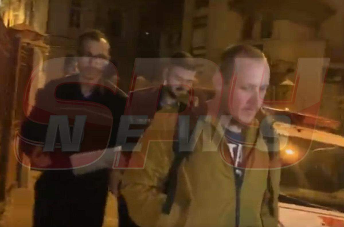 VIDEO PAPARAZZI / What`s Up, primele declarații după ce a fost încătușat: „Nu vezi ce agresiv sunt cu ei?”