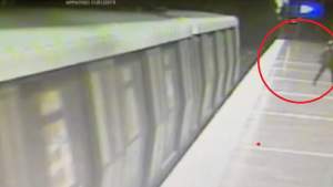O femeie a fost martora sinuciderii șocante de la metrou a tinerei de 35 de ani! Cum a reacționat aceasta