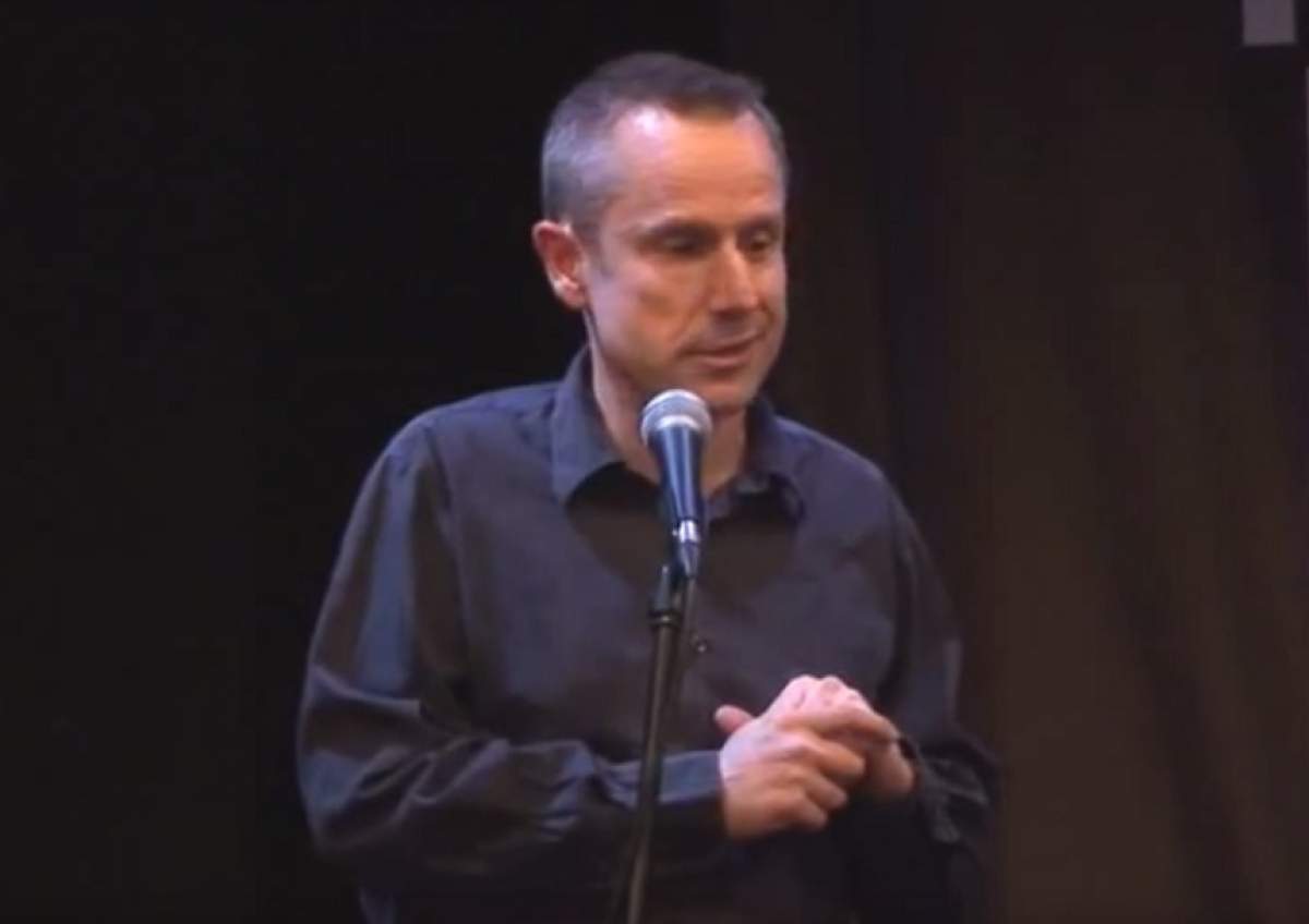 Comediantul Jeremy Hardy a murit la vârsta de 57 de ani