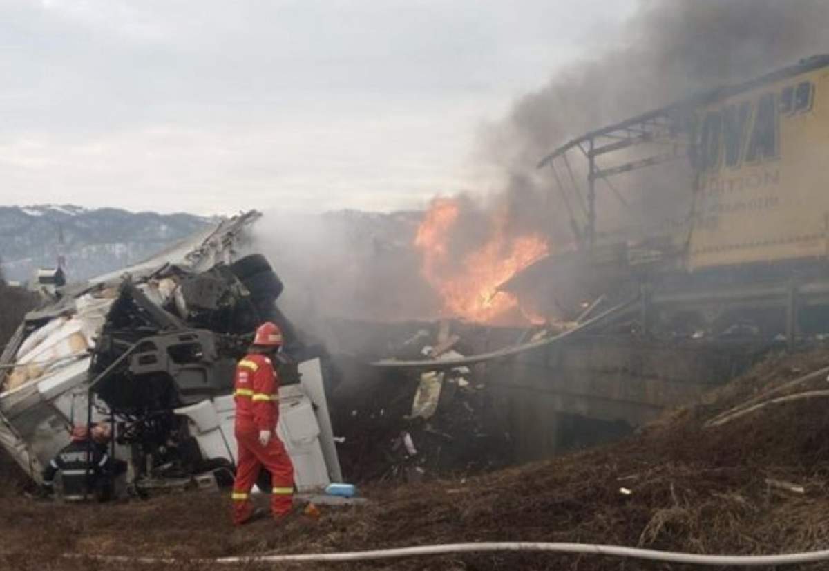 VIDEO / Momentul impactului celor două TIR-uri care au ars în Caraş Severin, filmat! Imagini şocante