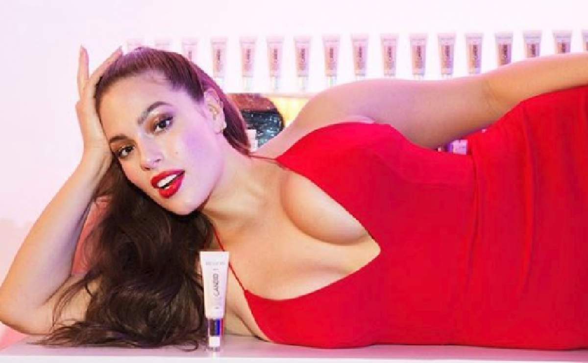 FOTO / Ashley Graham, ce le faci bărbaților? Cel mai celebru model plus-size a defilat cu zonele intime la vedere