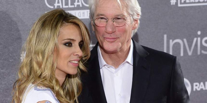 Richard Gere, tată la aproape 70 de ani! Soția cu 33 de ani mai tânără i-a dăruit un fiu