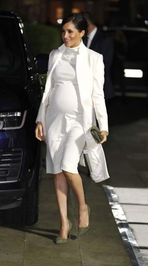 FOTO / Meghan Markle, cea mai sexy graviduță! Ducesa de Sussex a atras toate privirile cu ultima ei apariție