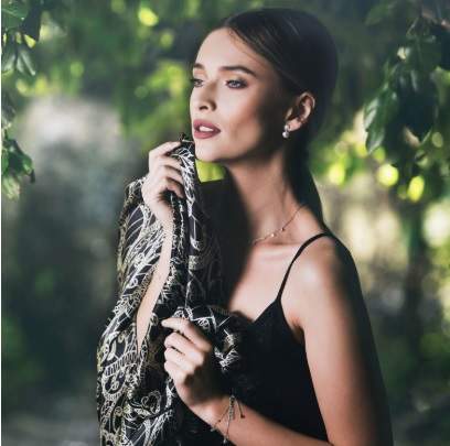 Cele mai apreciate eșarfe de mătase create de designeri italieni