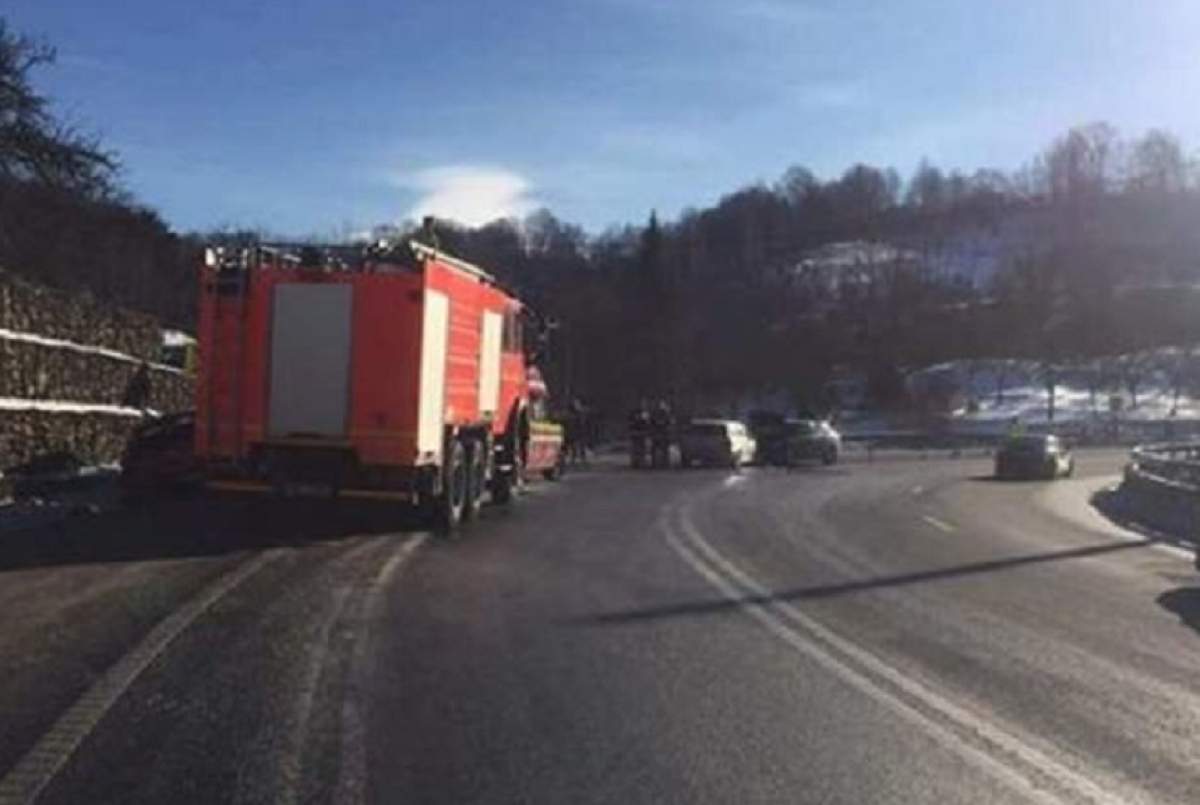 Accident grav pe DN66! Două familii care mergeau spre Mănăstirea Prislop, rănite în urma impactului