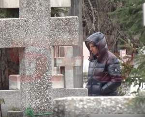 VIDEO PAPARAZZI / Suferinţa poartă numele „Ionuţ Lupescu”! „Kaiser-ul”, dărâmat de durere la mormântul tatălui său