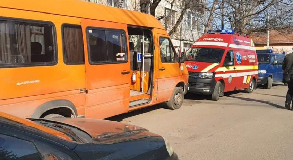 Drama cumplită! Fetița de 11 ani din Zalău care a căzut în cap din microbuzul școlar a murit